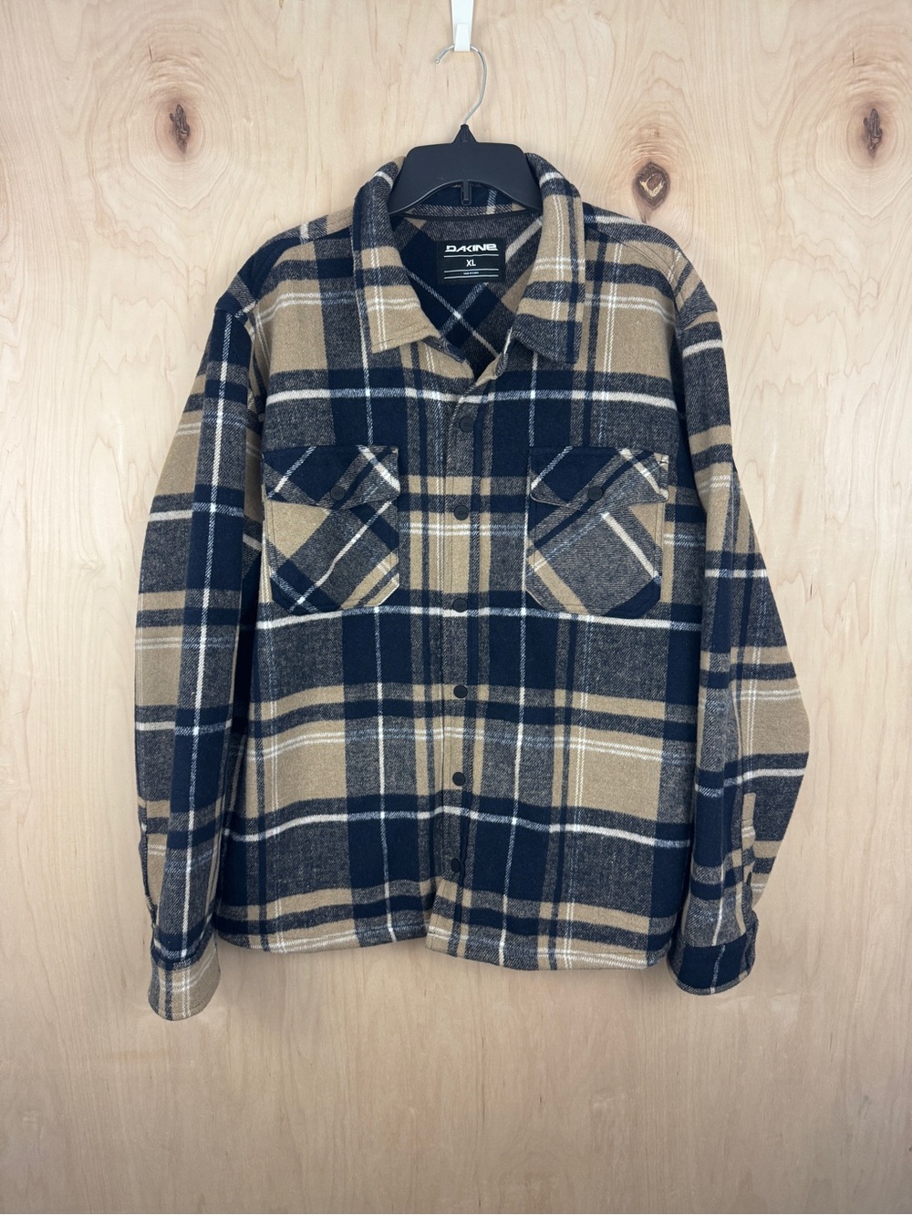 Dakine Tan and Black Plaid Lightweight Shacket size XL